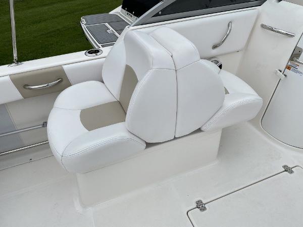 2018 Robalo boat for sale, model of the boat is R227 & Image # 10 of 13