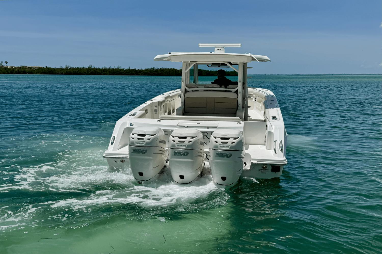 2018-boston-whaler-380-outrage-power-9825530-982299638-0-120620251135-24