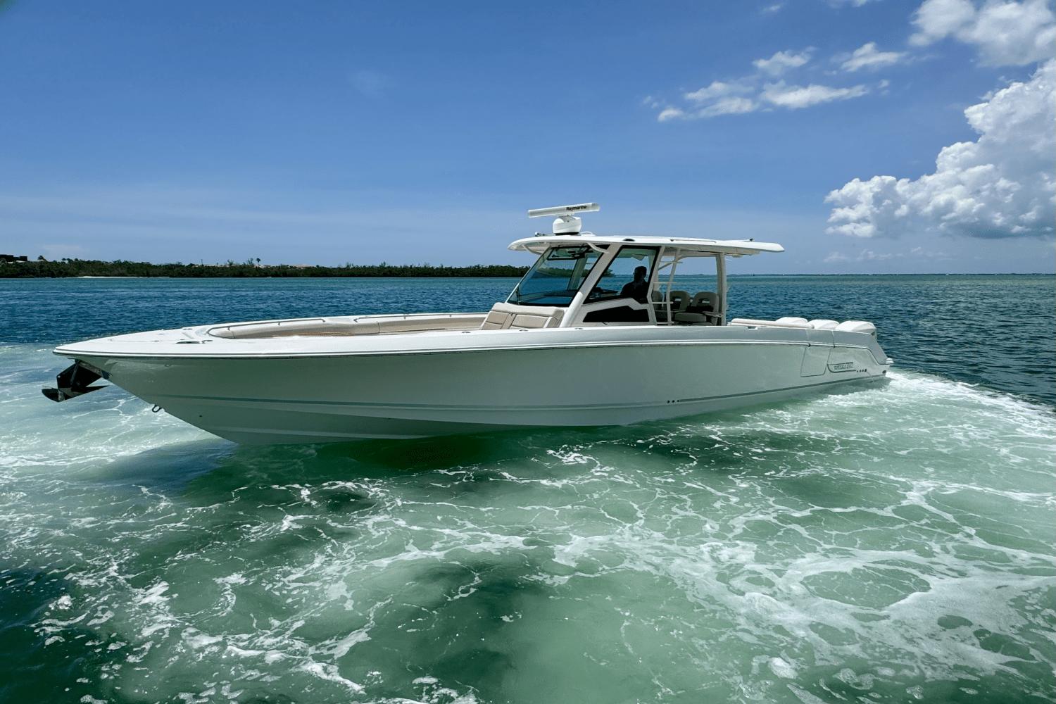 2018-boston-whaler-380-outrage-power-9825530-982299645-0-120620251135-45