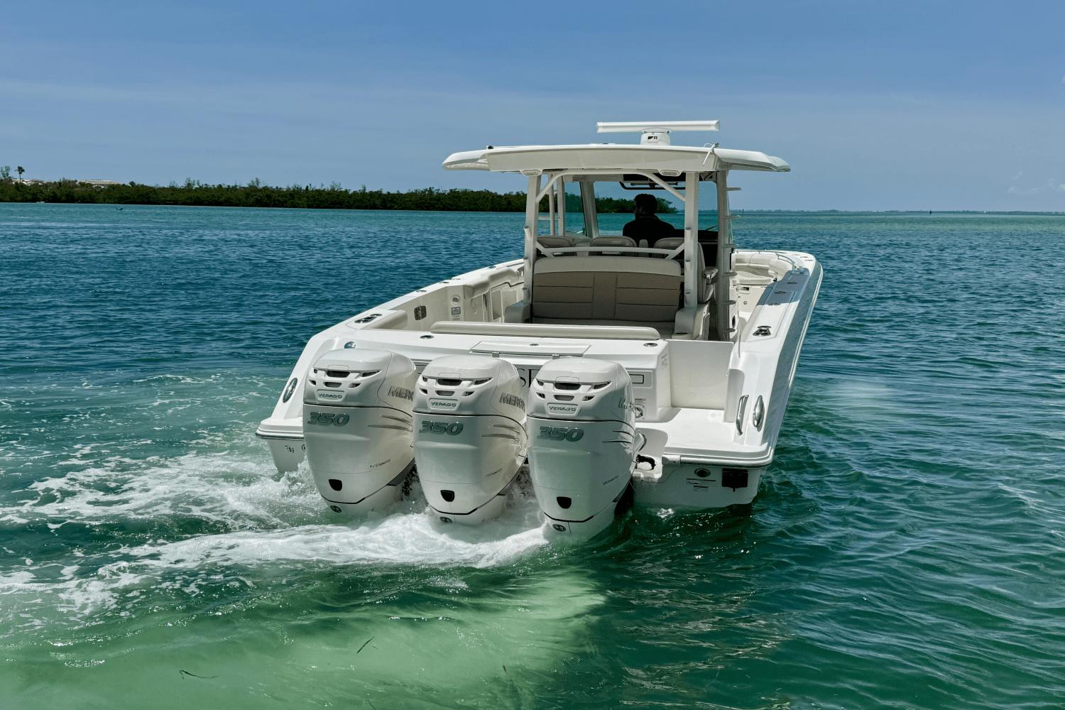 2018-boston-whaler-380-outrage-power-9825530-982299650-0-120620251135-23