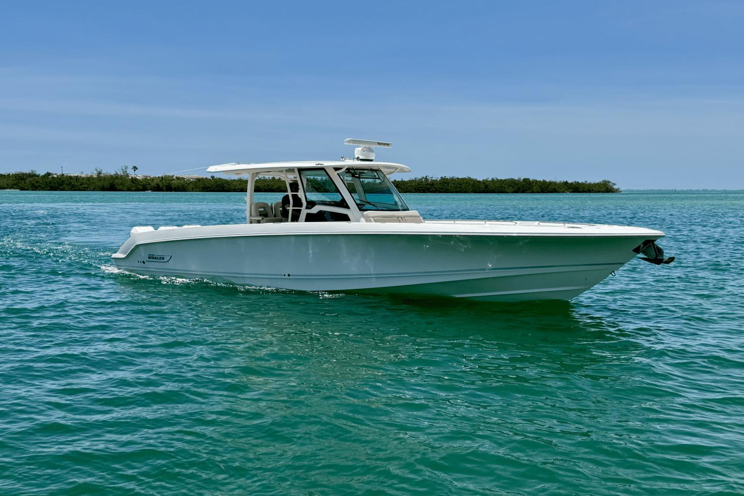 2018-boston-whaler-380-outrage-power-9825530-982299663-0-120620251135-12