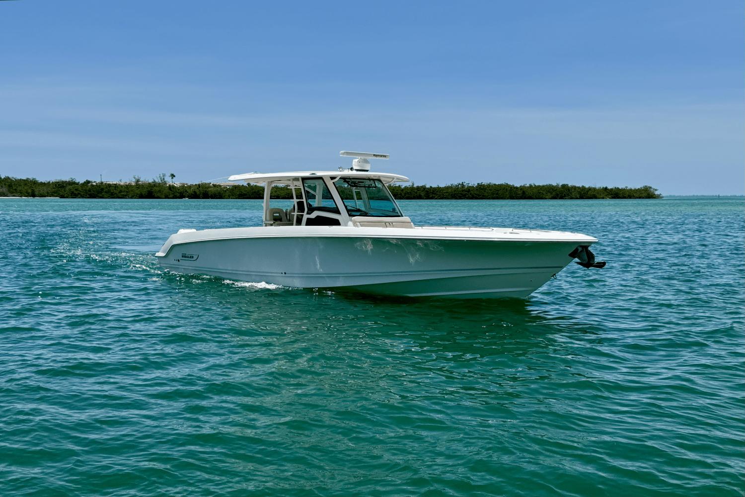 2018-boston-whaler-380-outrage-power-9825530-982299700-0-120620251135-11