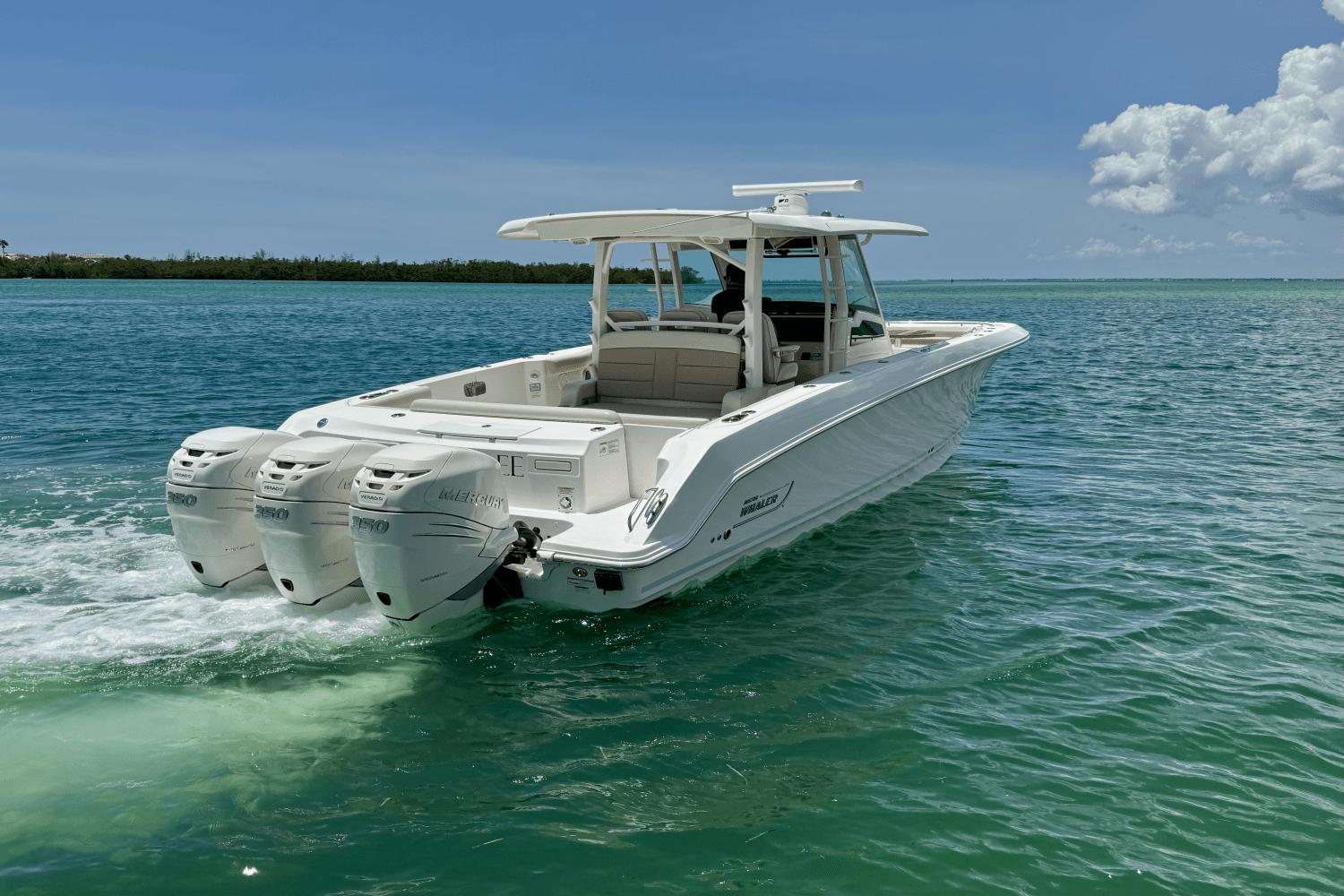 2018-boston-whaler-380-outrage-power-9825530-982299702-0-120620251135-4