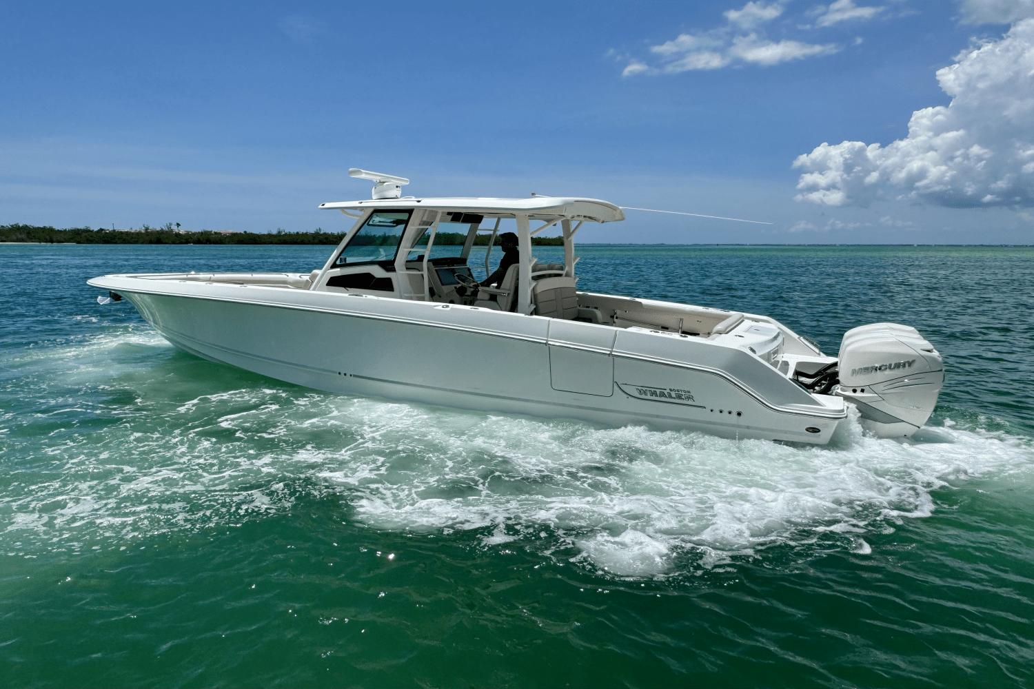 2018-boston-whaler-380-outrage-power-9825530-982299716-0-120620251135-36