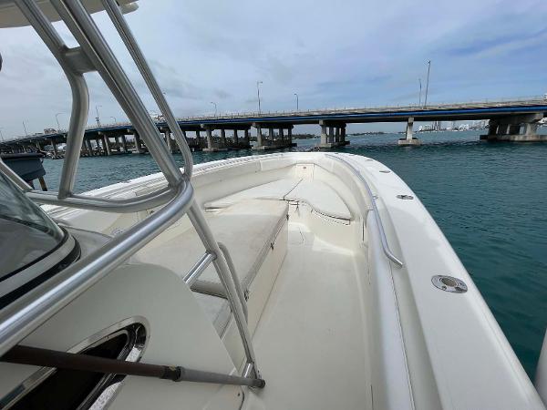 33' Hydra-Sports, Listing Number 100913132, - Photo No. 5