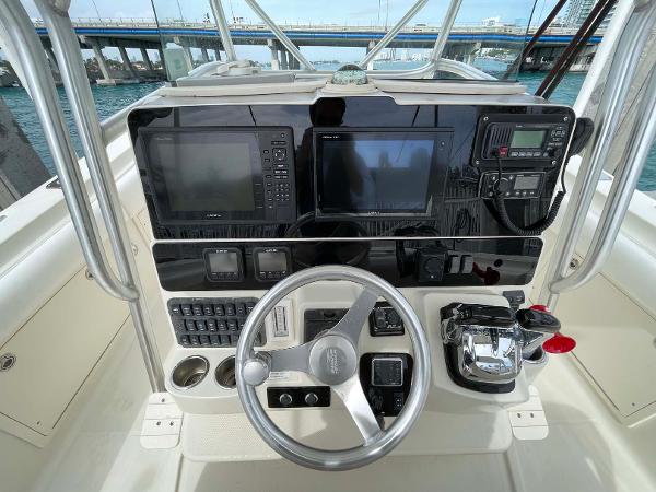 33' Hydra-Sports, Listing Number 100913132, Image No. 14