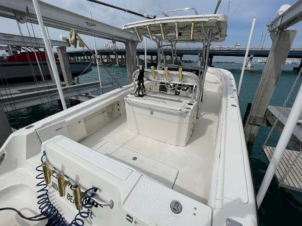 33' Hydra-Sports, Listing Number 100913132, Image No. 19