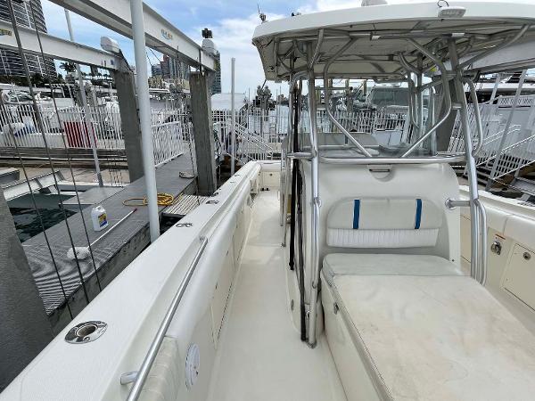33' Hydra-Sports, Listing Number 100913132, Image No. 20