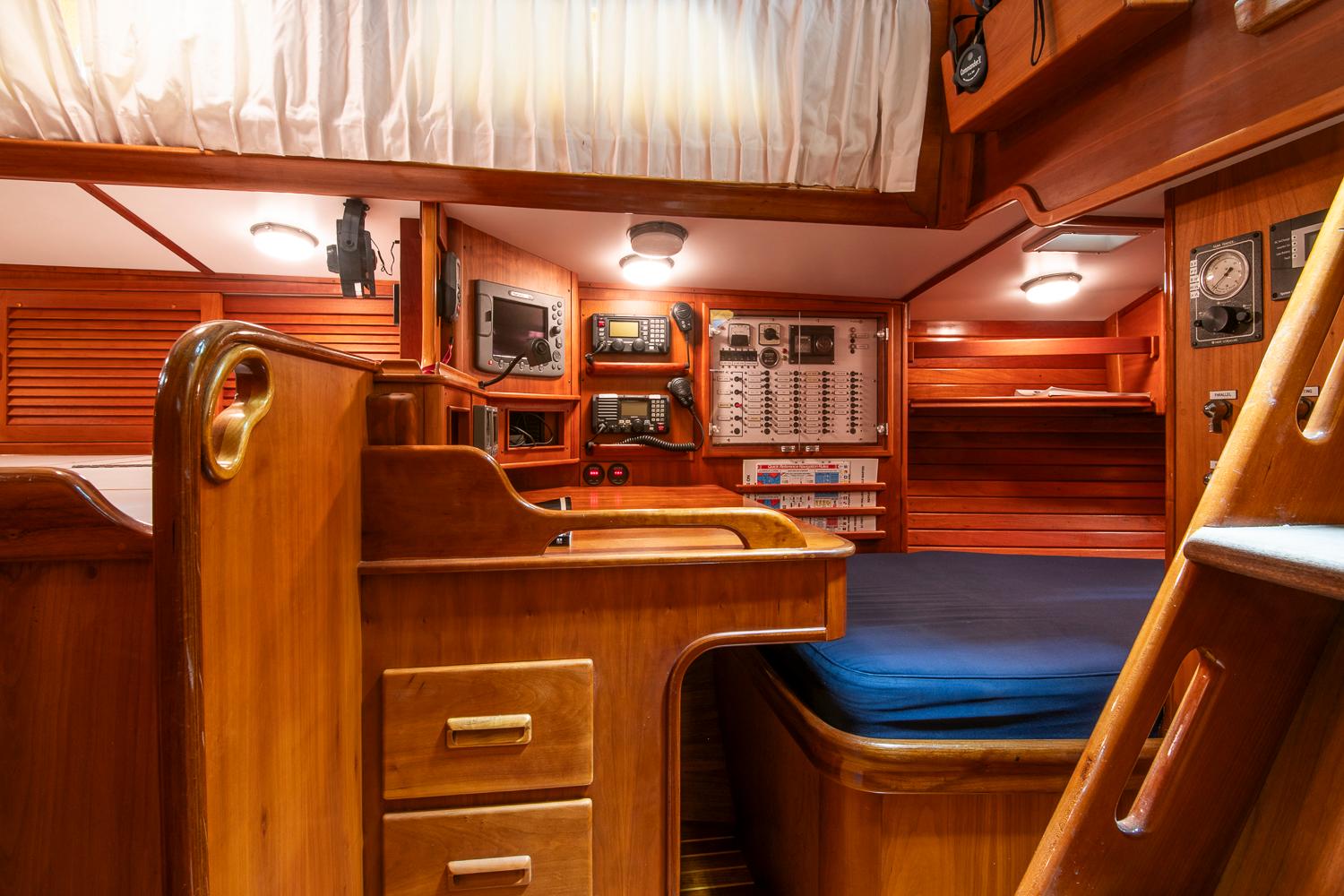 Hinckley-Souwester 51 1993-REGULUS CT-US-9755531 | Thumbnail