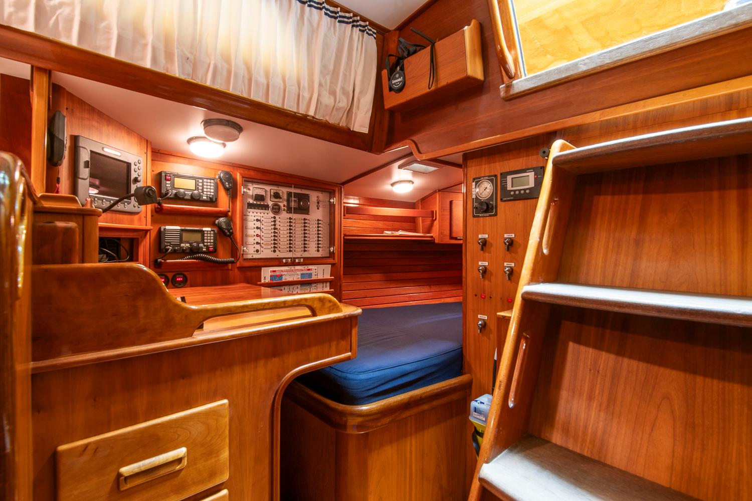 Hinckley-Souwester 51 1993-REGULUS CT-US-9755531 | Thumbnail