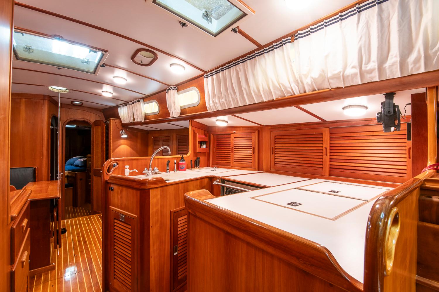 Hinckley-Souwester 51 1993-REGULUS CT-US-9755531 | Thumbnail