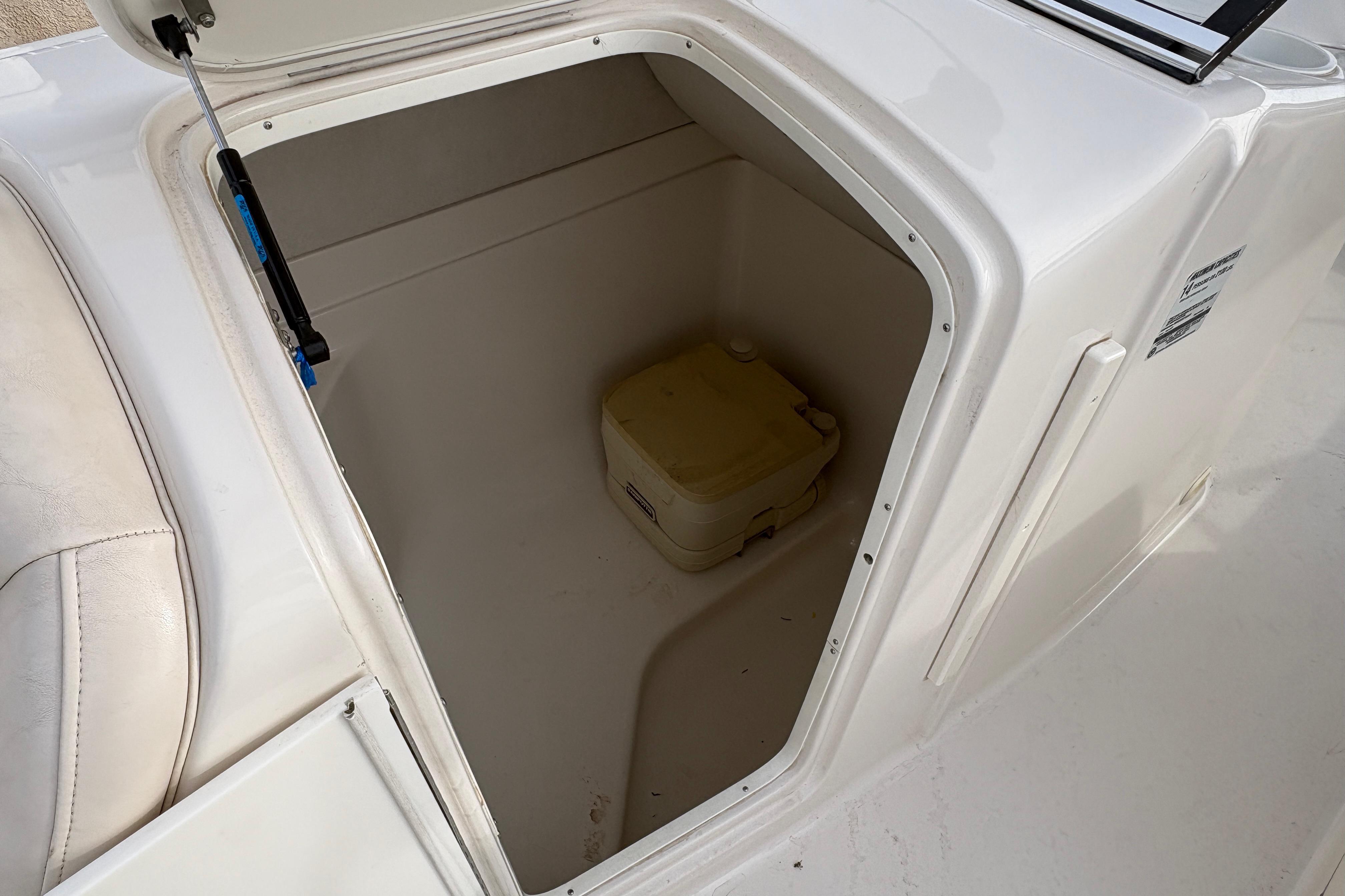 2002 Monterey 240 Explorer Sport #TBRW0406 inventory image at Sun Country Marine Group, Lake Havasu City, AZ