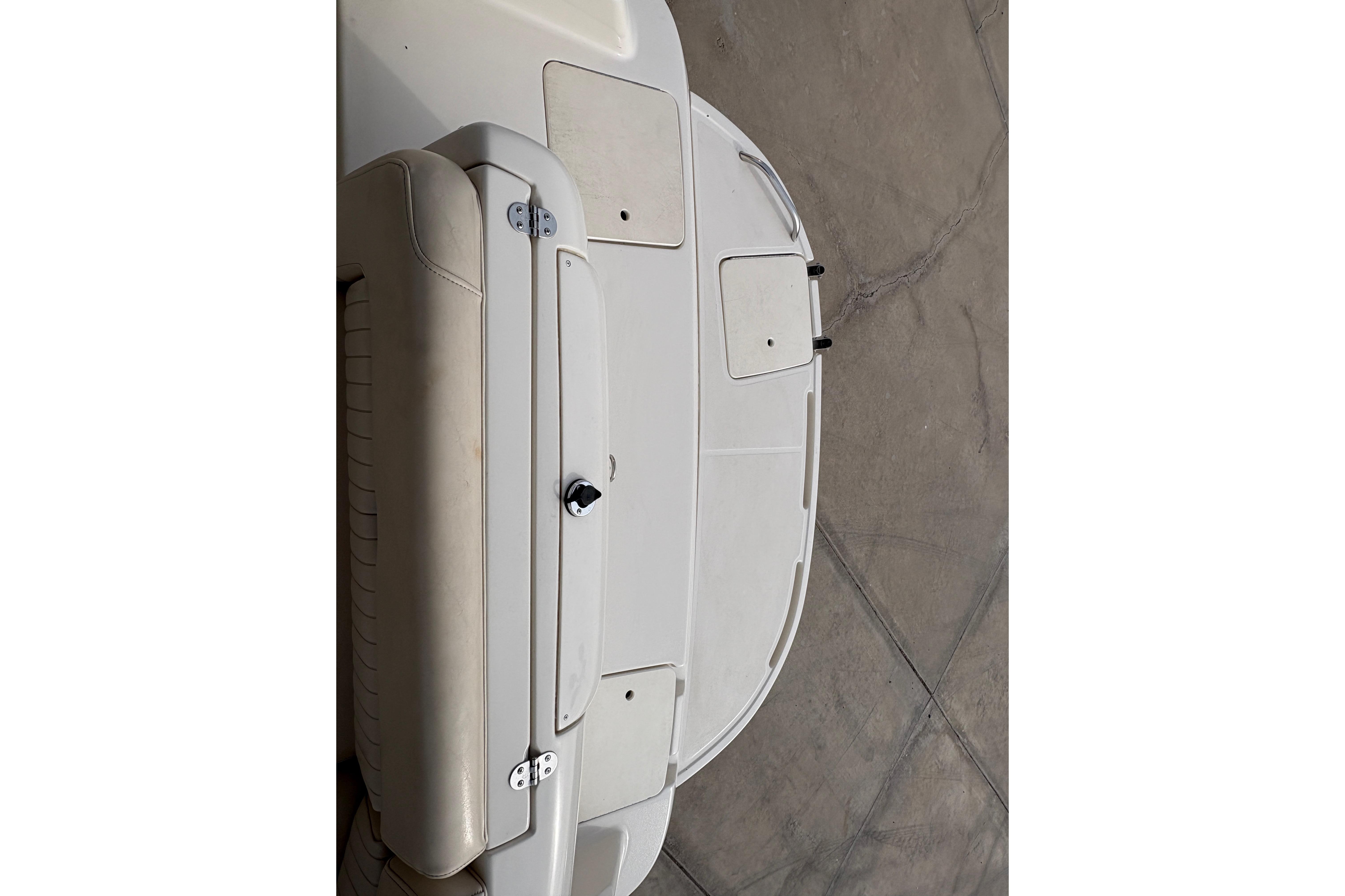 2002 Monterey 240 Explorer Sport #TBRW0406 inventory image at Sun Country Marine Group, Lake Havasu City, AZ