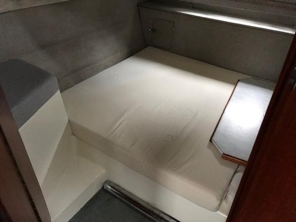1990 Sealine 255 Senator