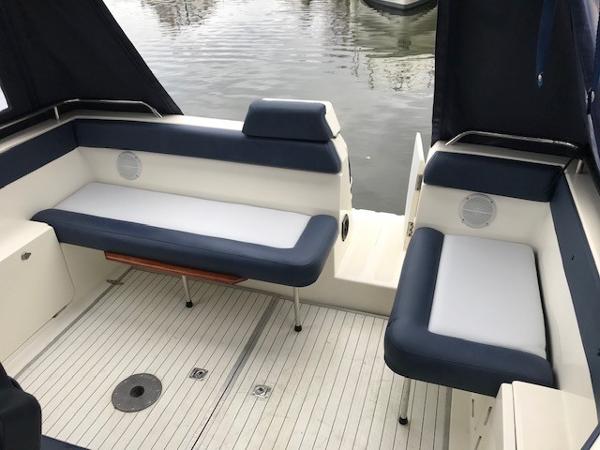 1990 Sealine 255 Senator