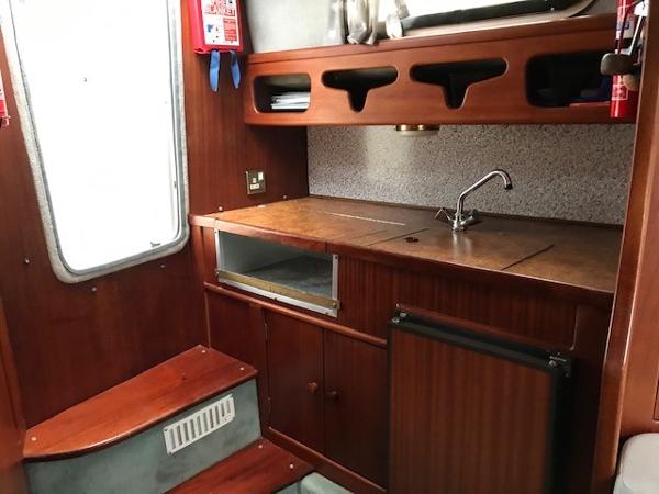 1990 Sealine 255 Senator
