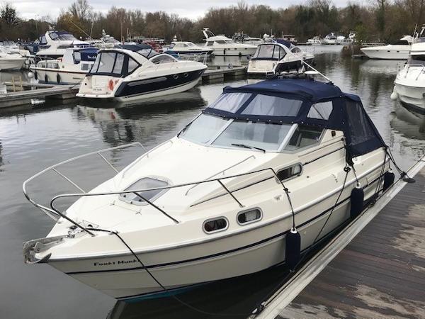 1990 Sealine 255 Senator