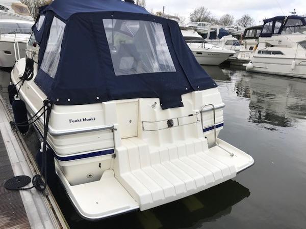 1990 Sealine 255 Senator