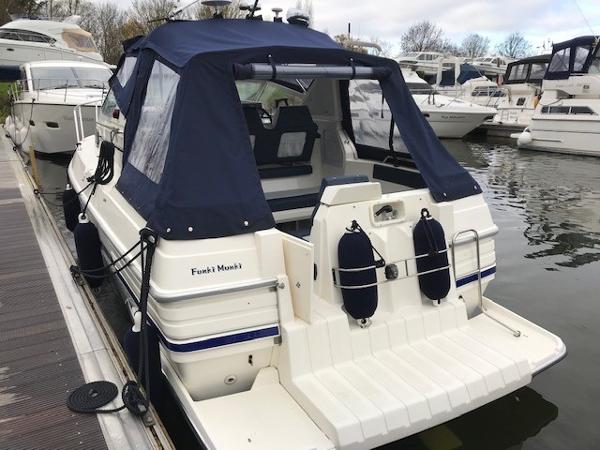 1990 Sealine 255 Senator