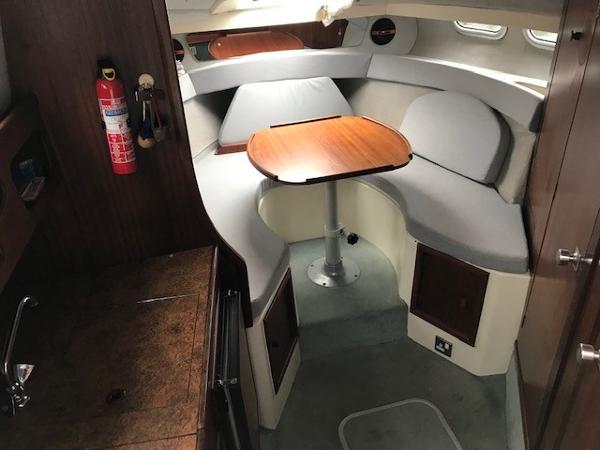 1990 Sealine 255 Senator