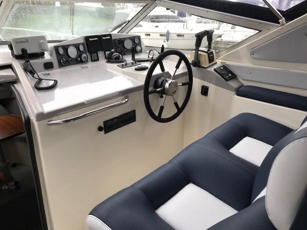 1990 Sealine 255 Senator
