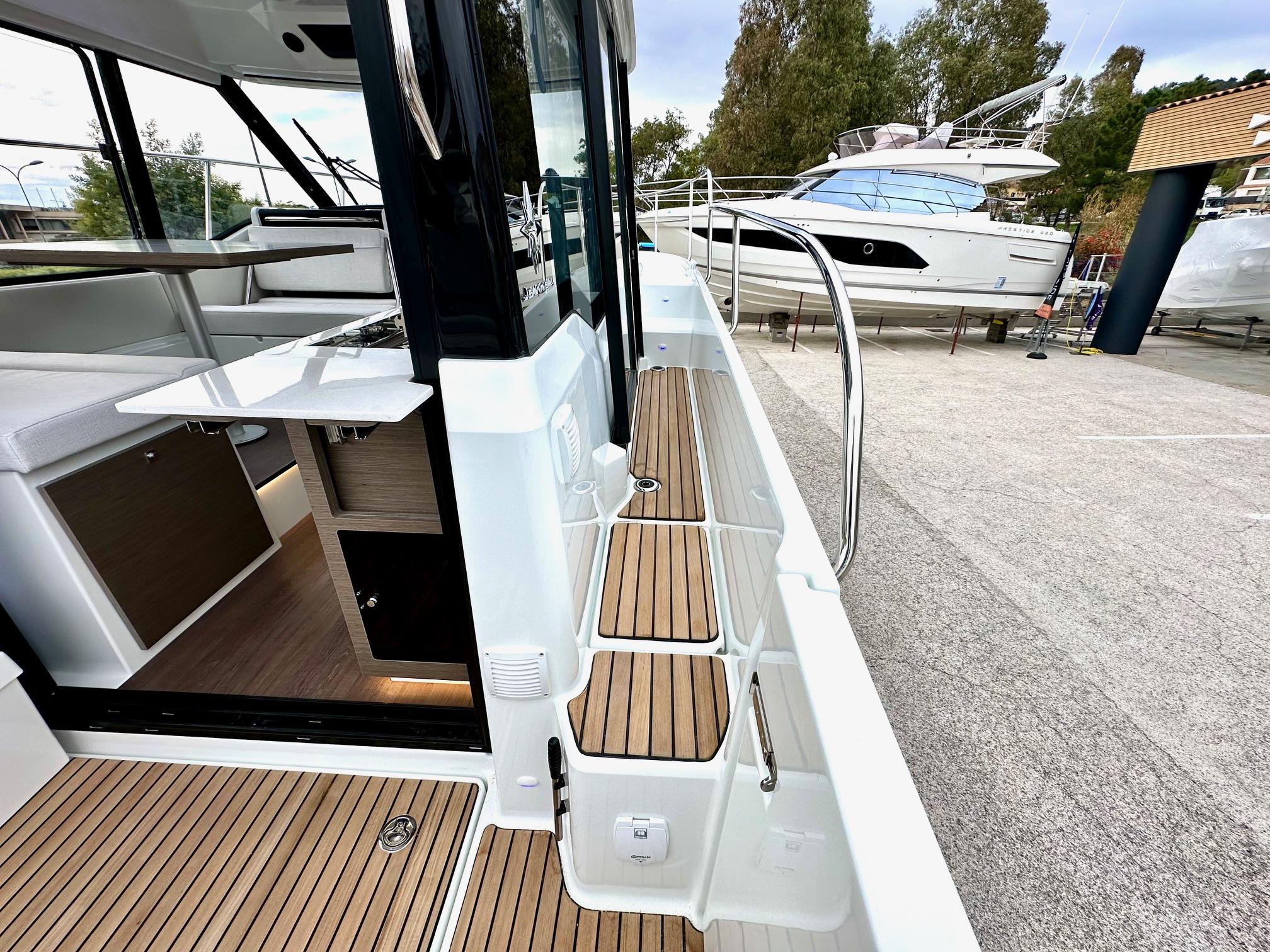 Jeanneau Merry Fisher 895