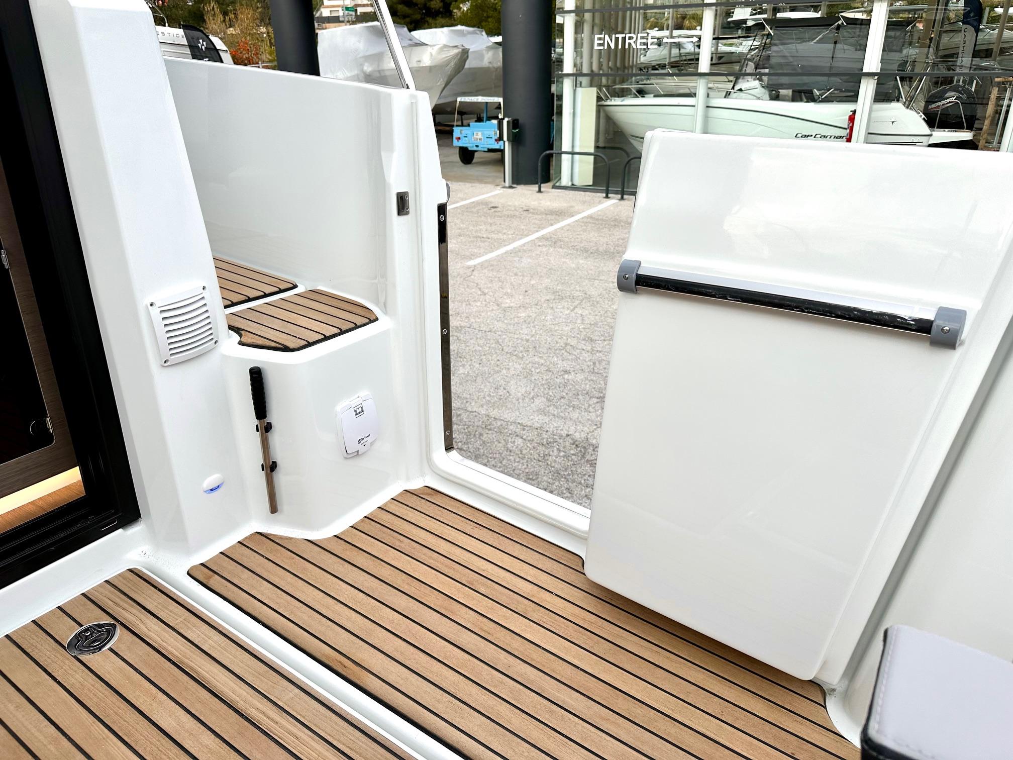 Jeanneau Merry Fisher 895