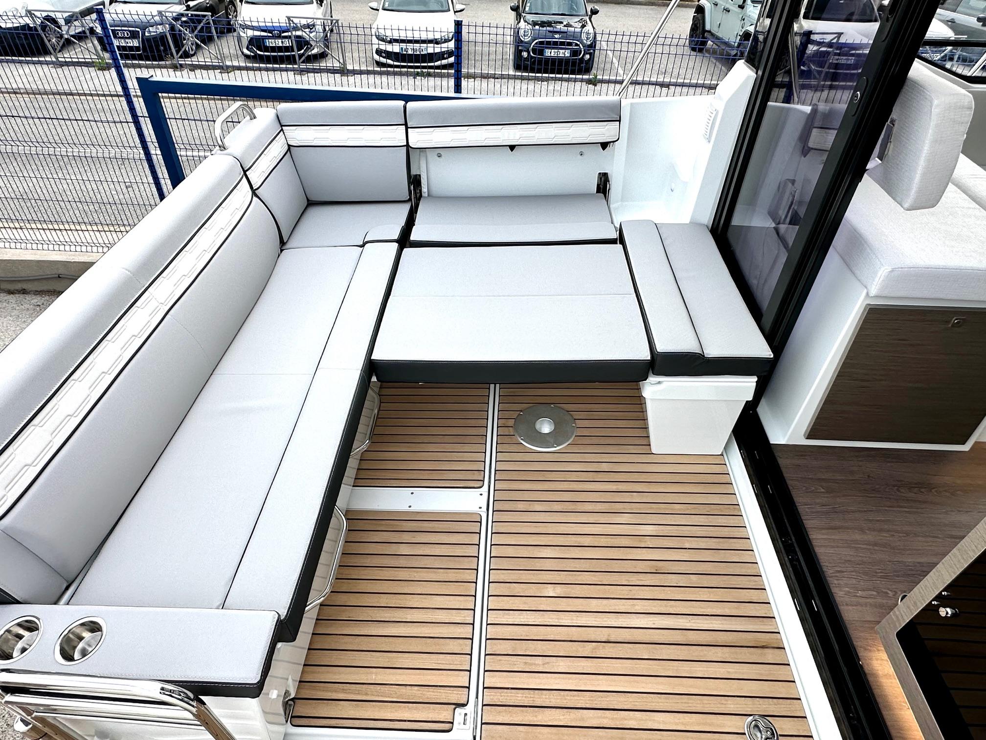 Jeanneau Merry Fisher 895