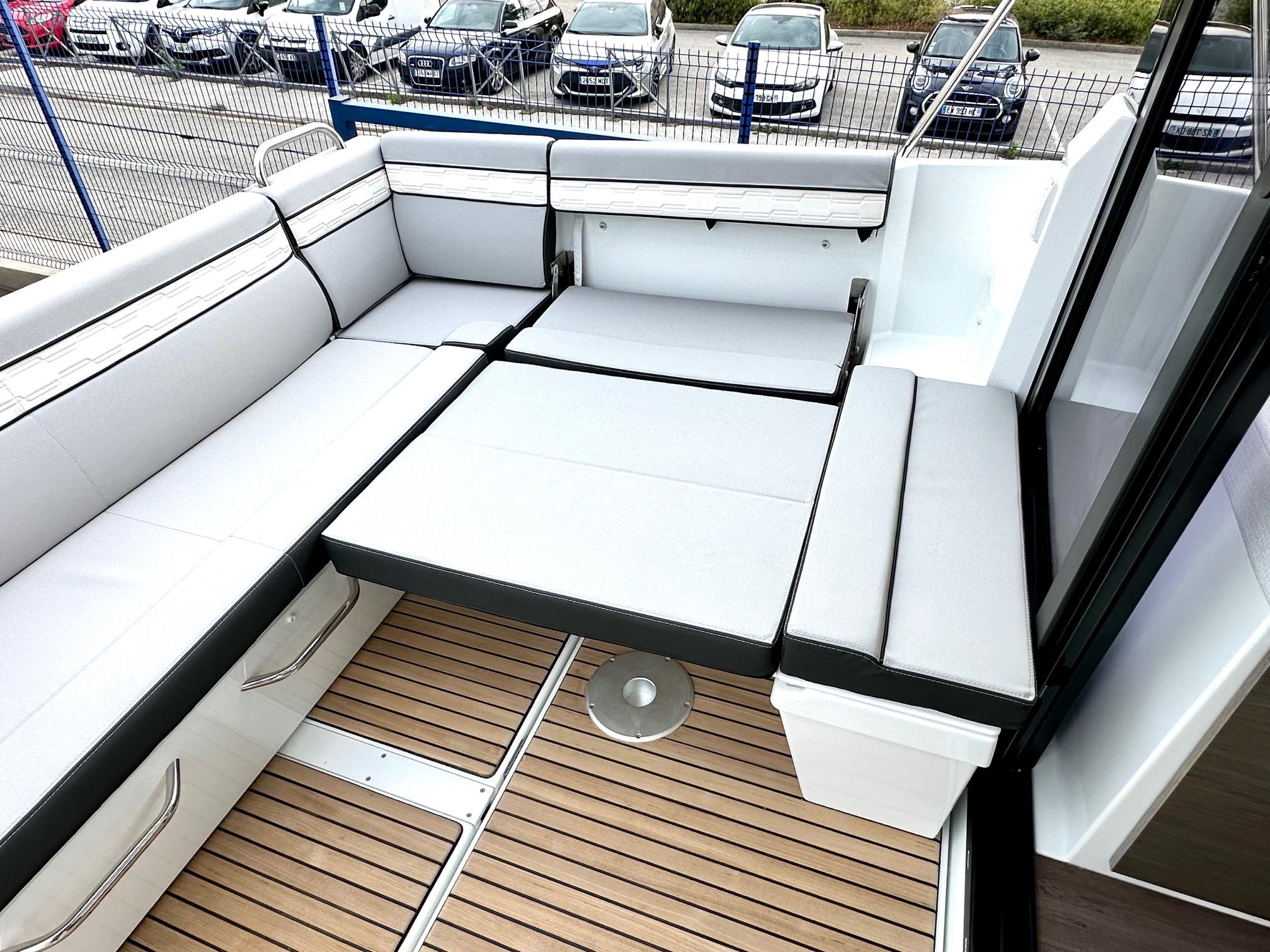 Jeanneau Merry Fisher 895