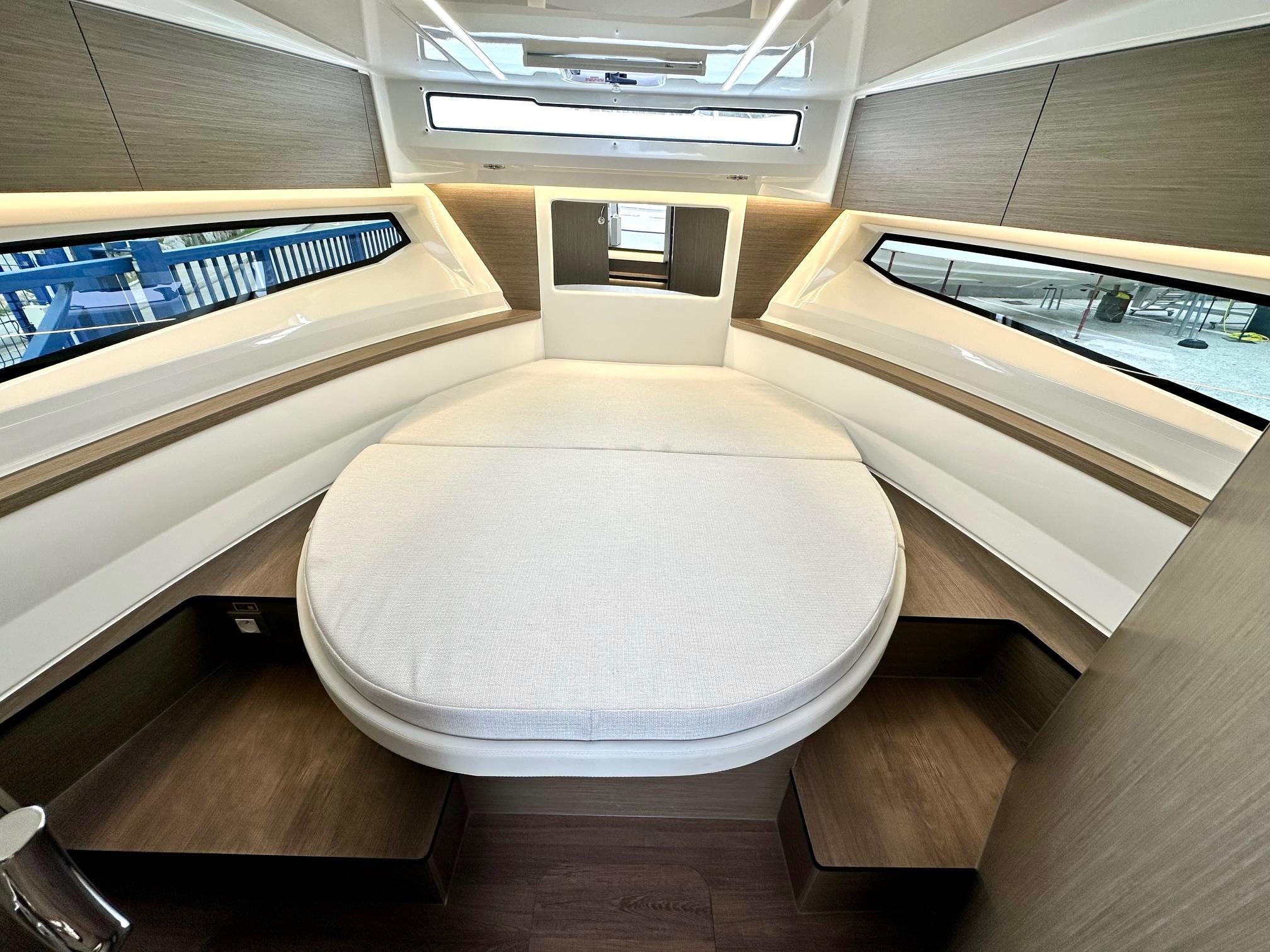 Jeanneau Merry Fisher 895