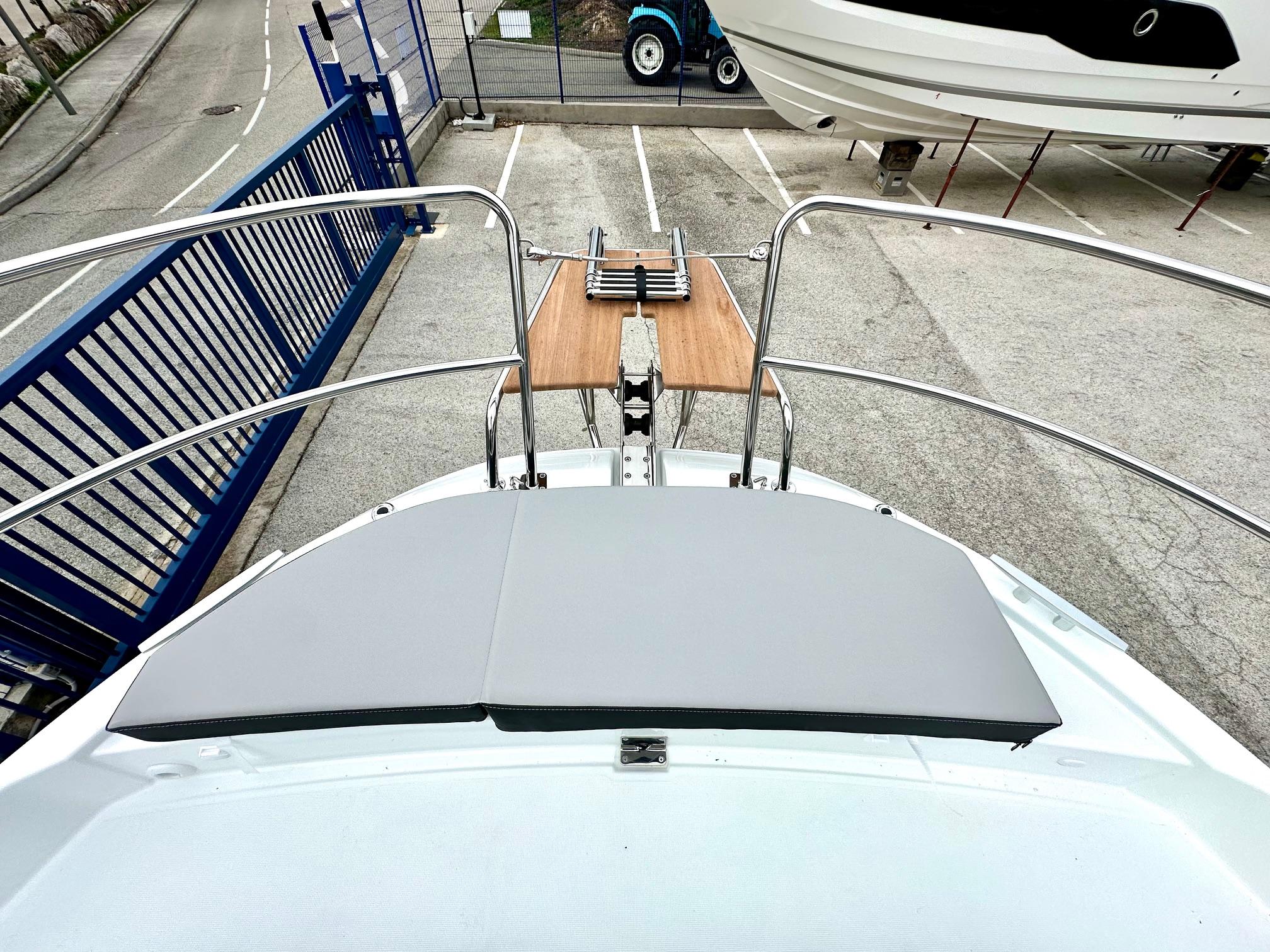 Jeanneau Merry Fisher 895