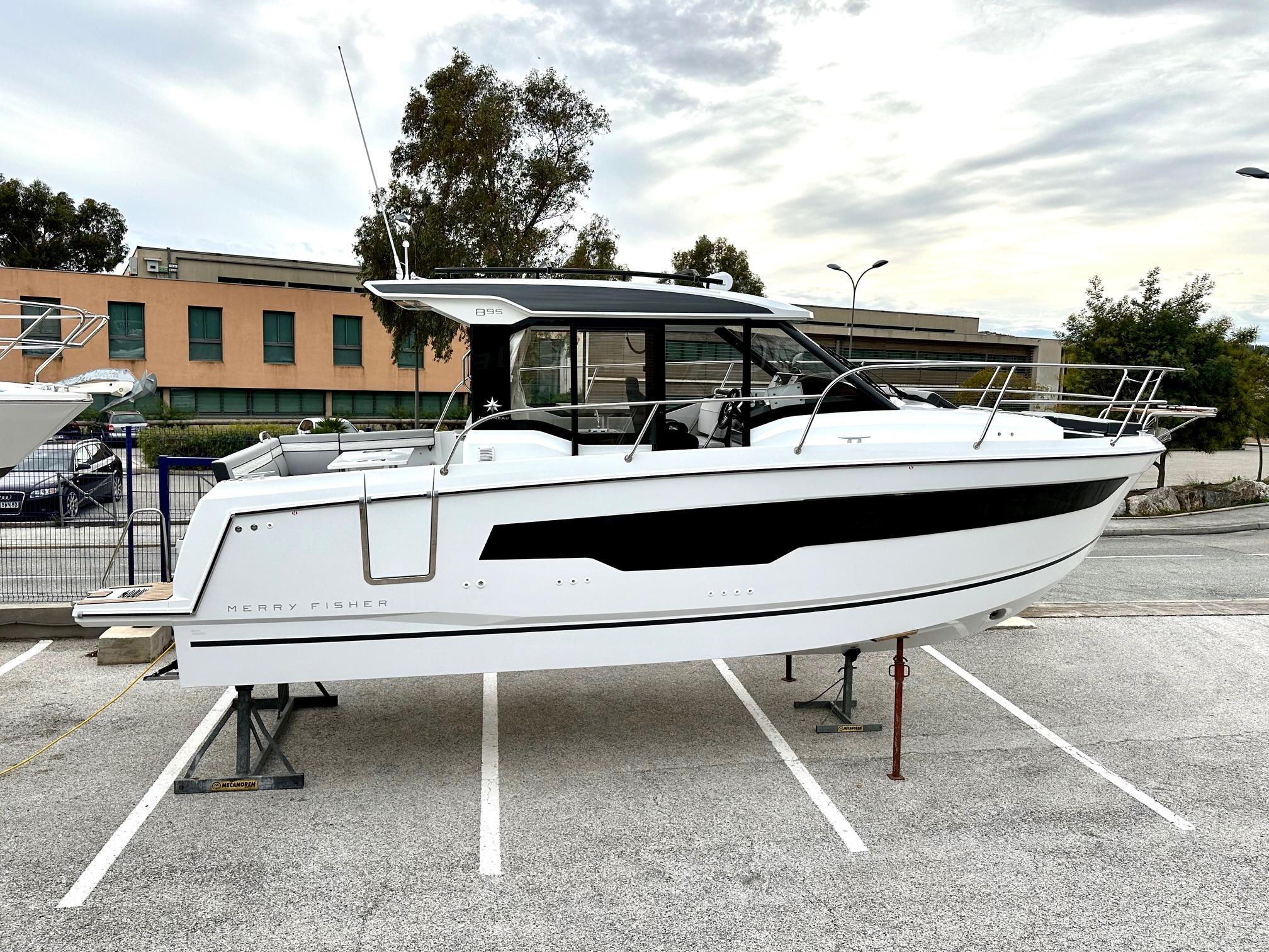 Jeanneau Merry Fisher 895