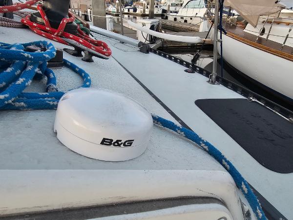 Sailboat deck with B&G equipment, blue and red ropes, Schock NY 36, 1984 model.