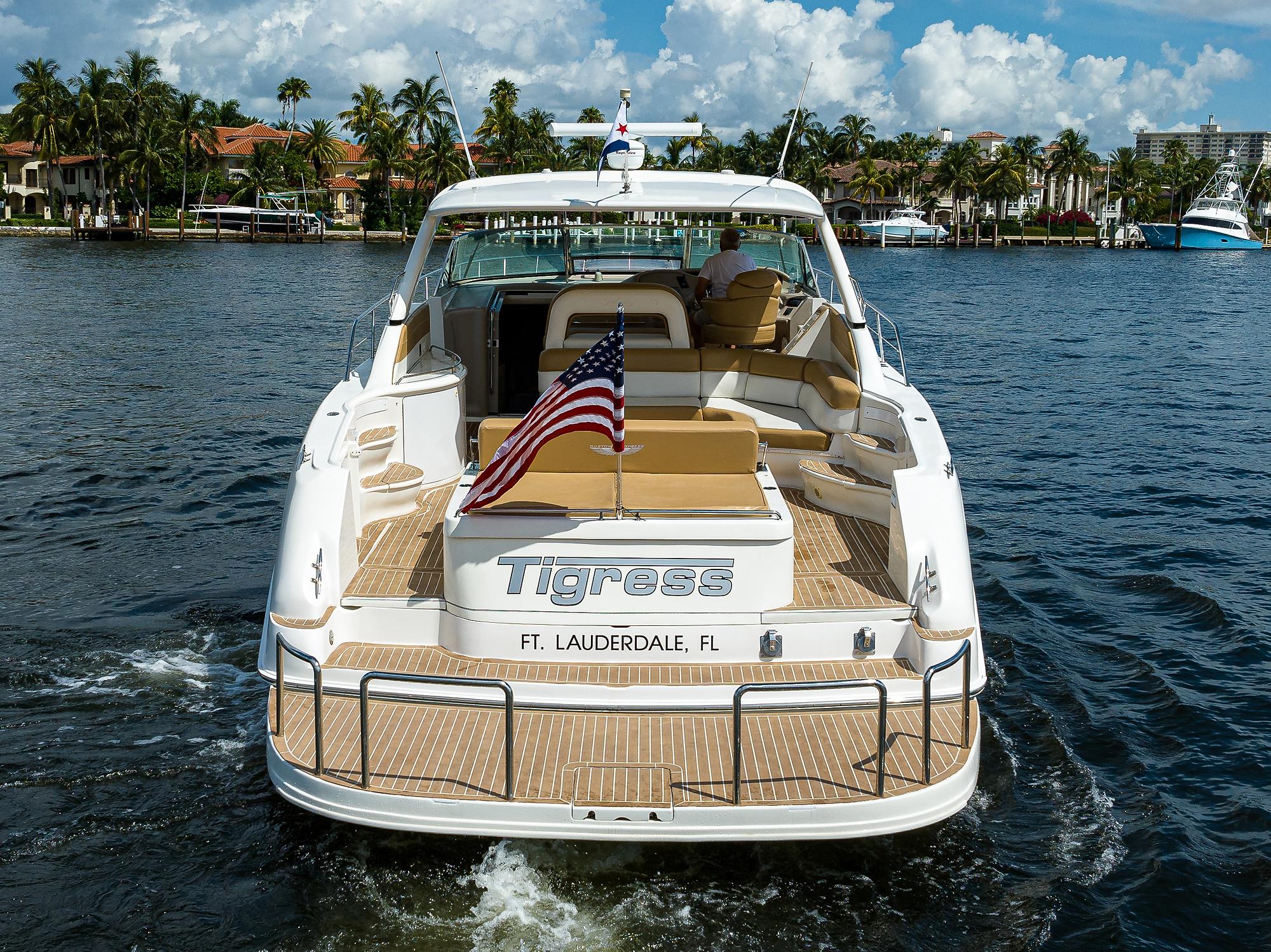 Sea Ray 54 Tigress - Stern Profile on water