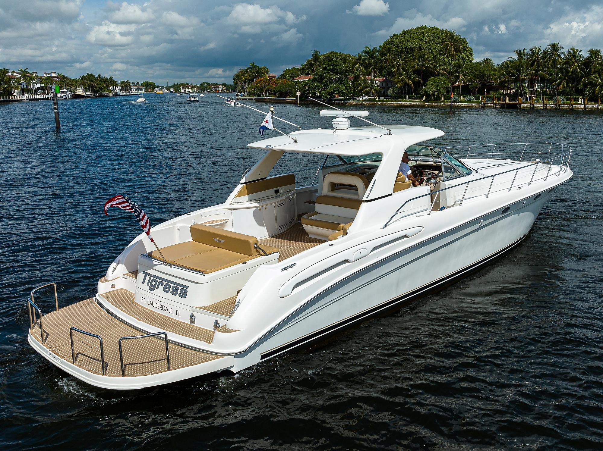 Sea Ray 54 Tigress - Profile on water