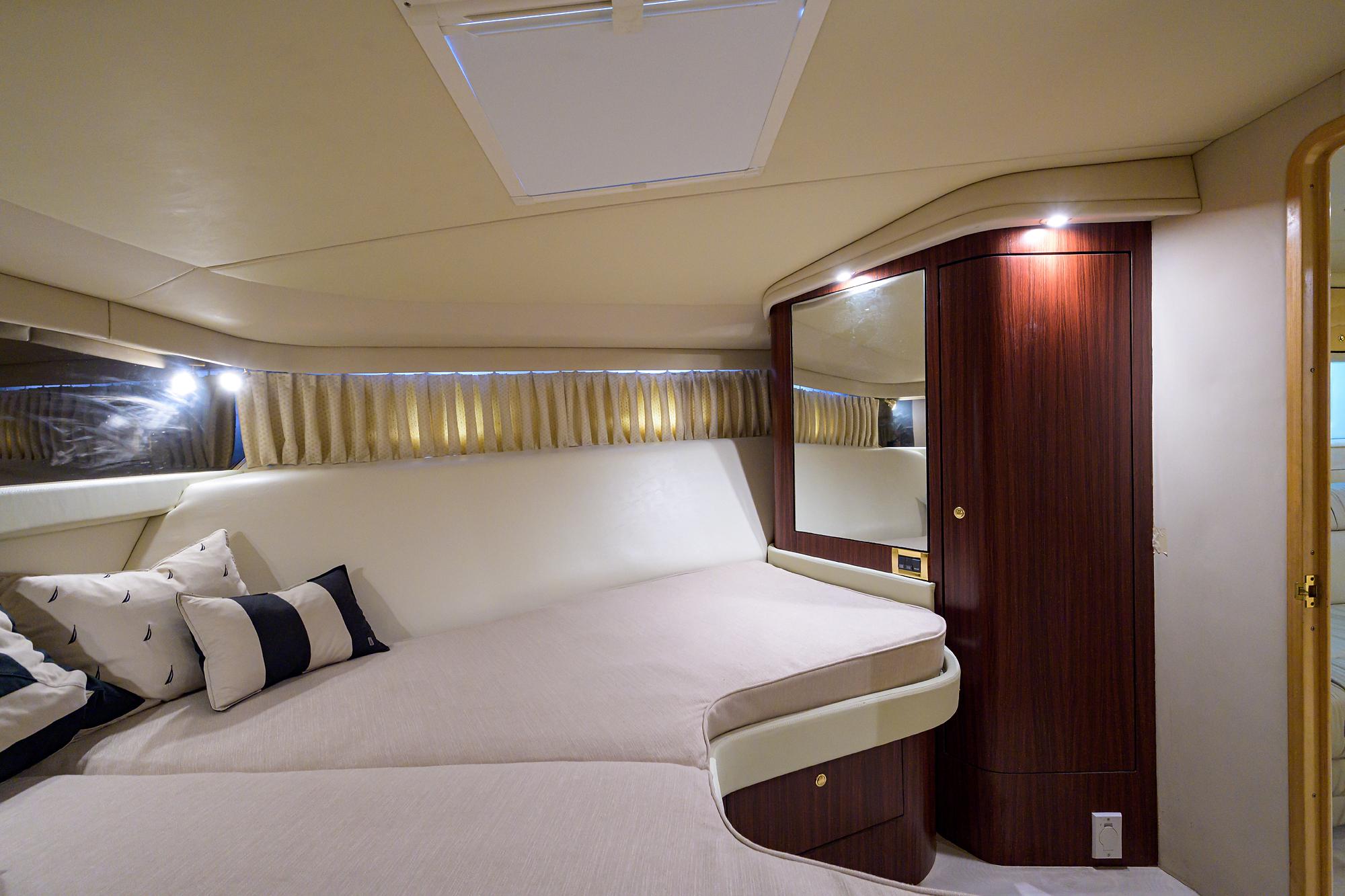 Sea Ray 54 Tigress - Guest Stateroom