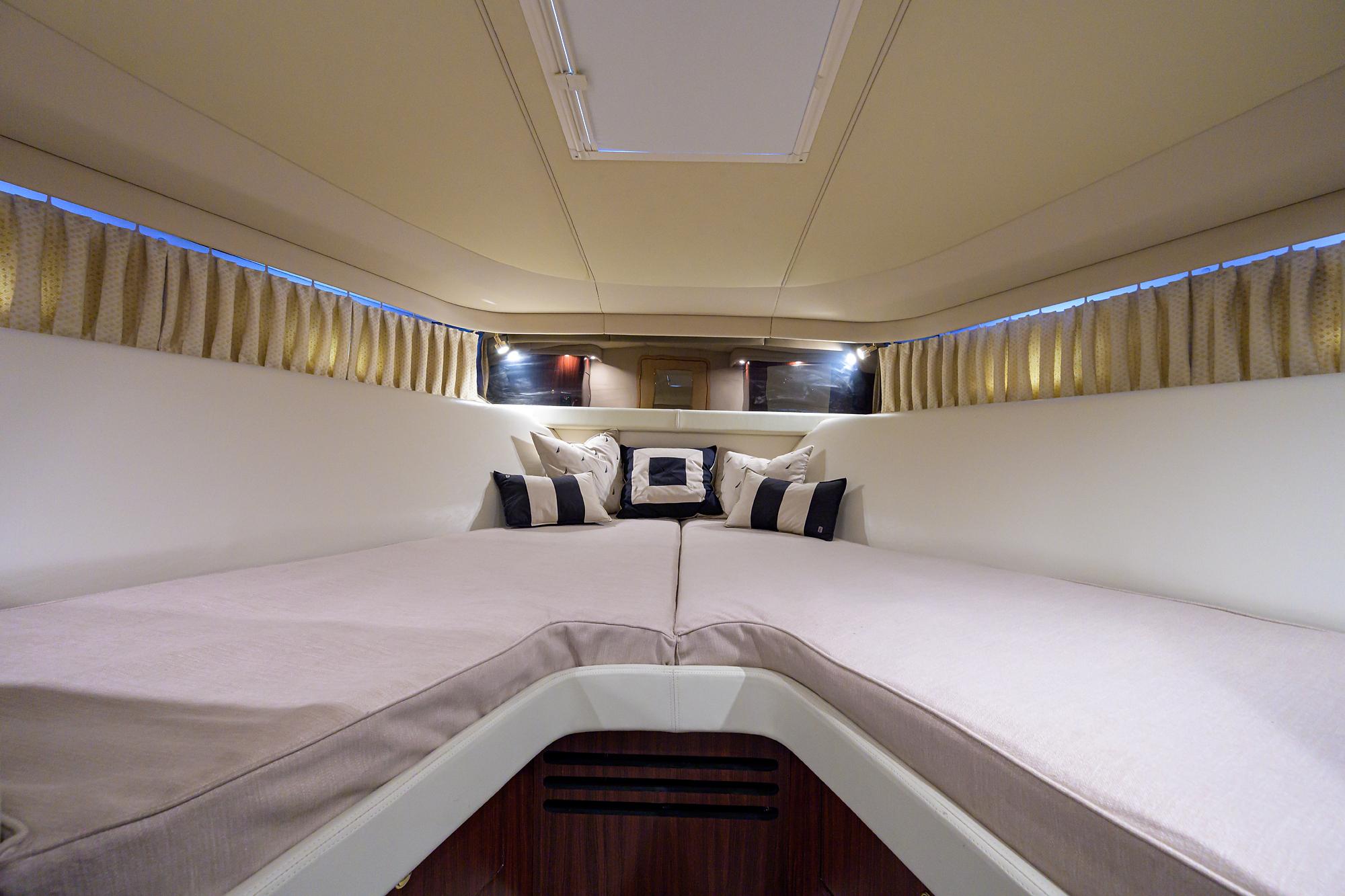 Sea Ray 54 Tigress -  Guest Stateroom