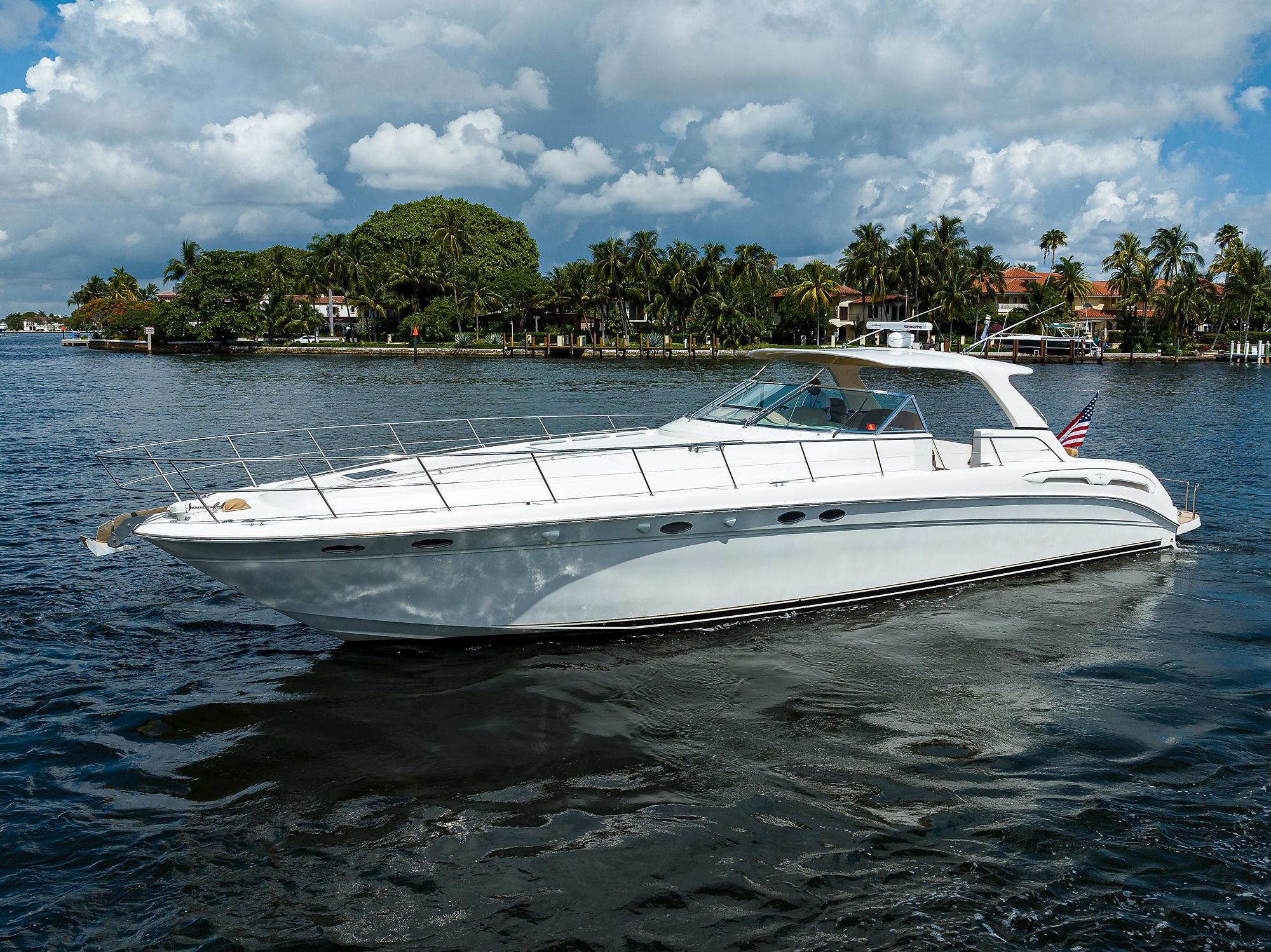 Sea Ray 54 Tigress - Profile on water