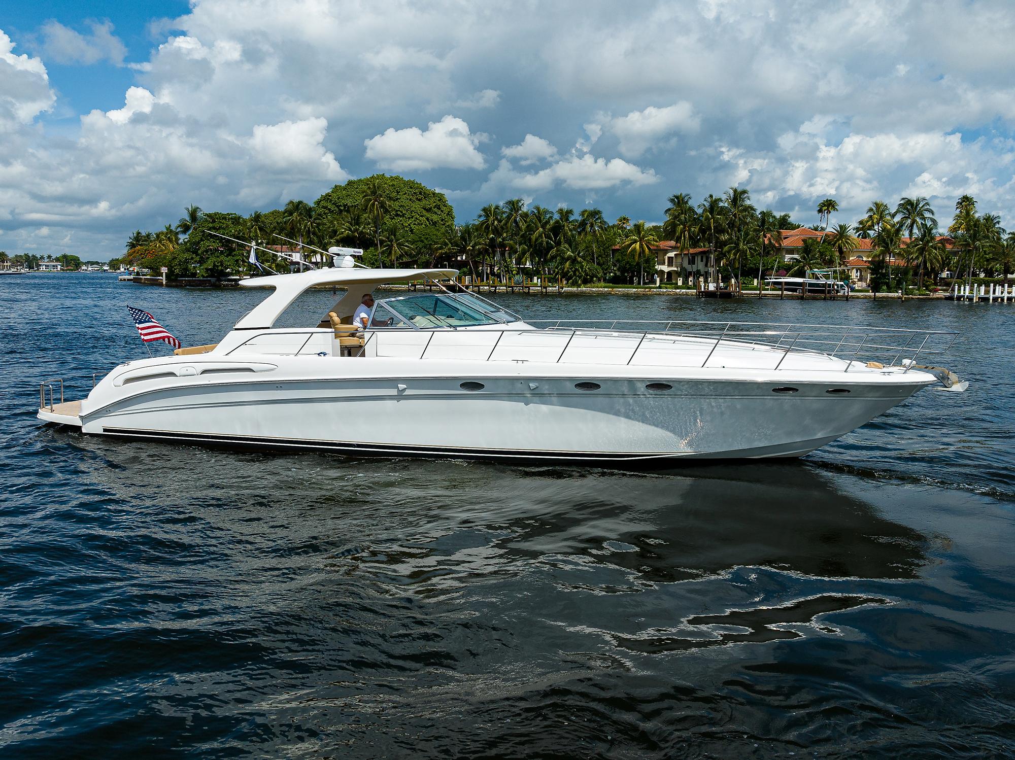 Sea Ray 54 Tigress - Profile on water