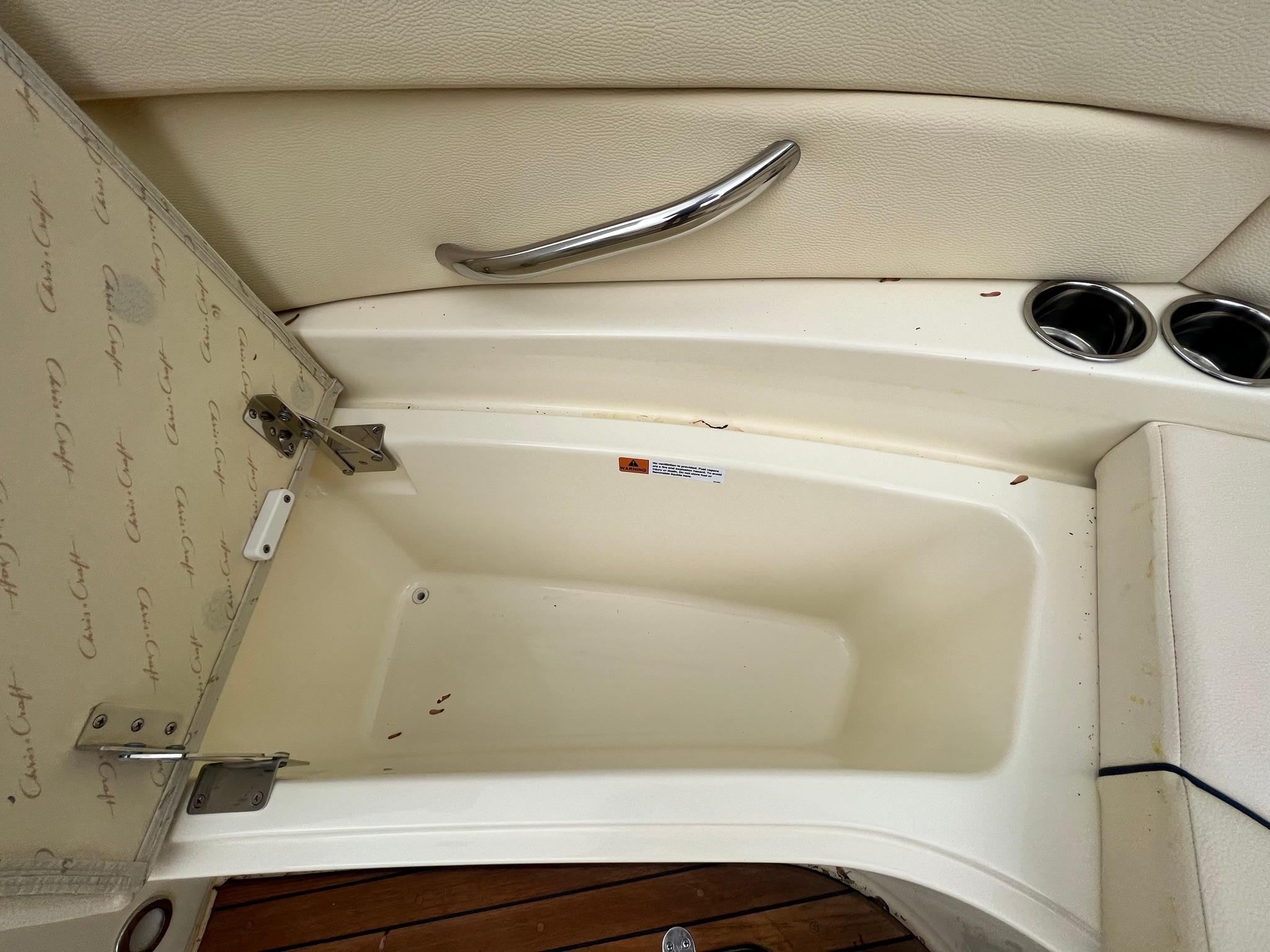 2022-chris-craft-launch-gt-28-power-9665555-973163311-0-270120250729-26