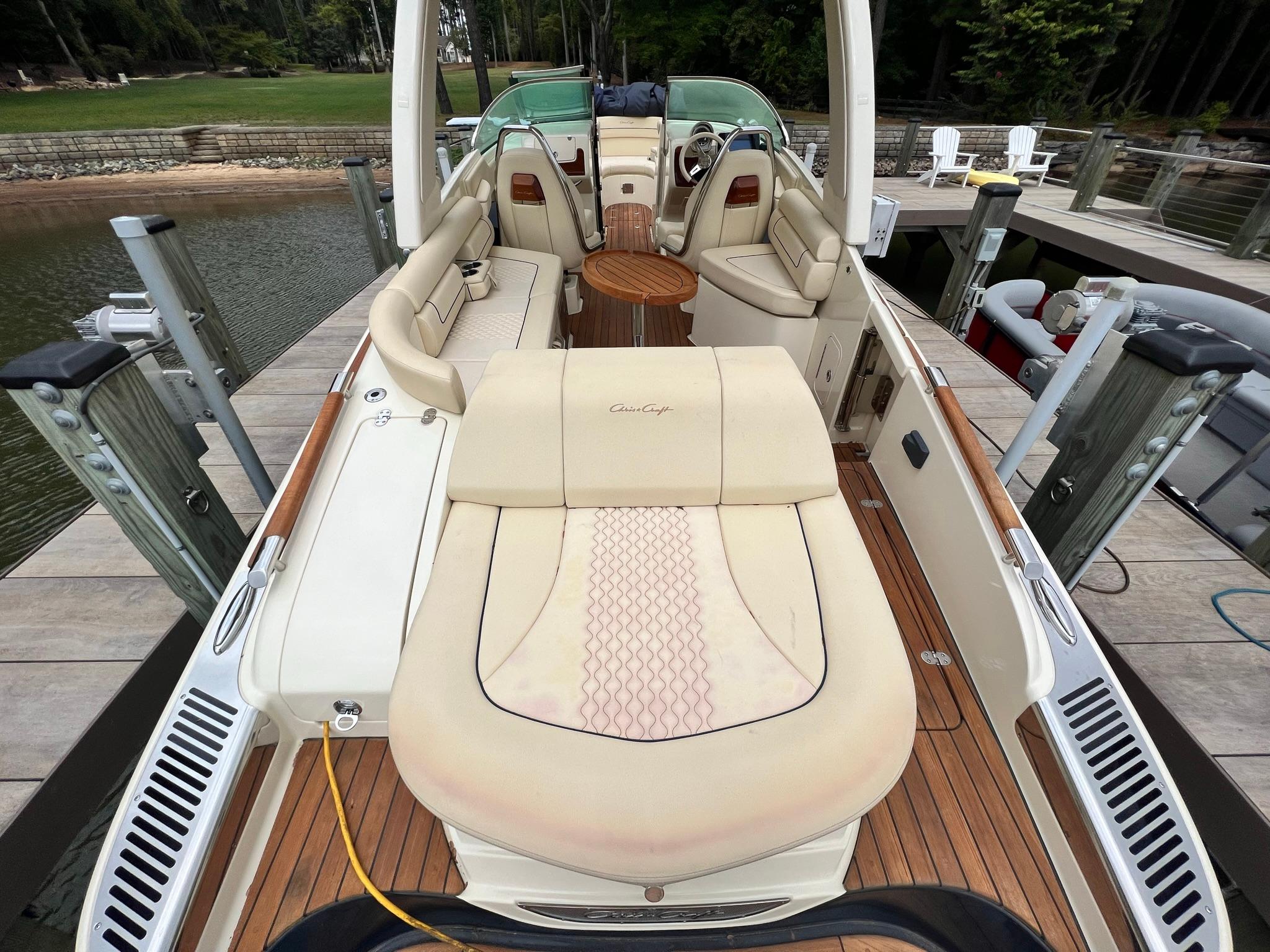 2022-chris-craft-launch-gt-28-power-9665555-973163331-0-270120250730-46