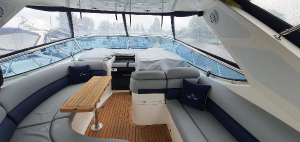 2004 Sealine S42
