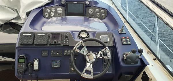 2004 Sealine S42