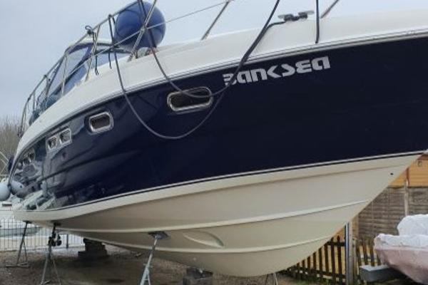 2004 Sealine S42