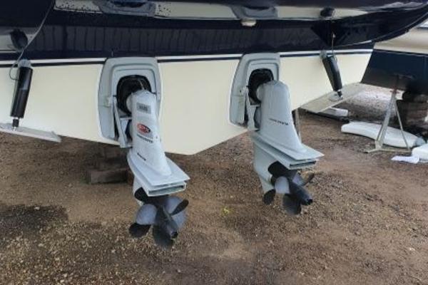 2004 Sealine S42