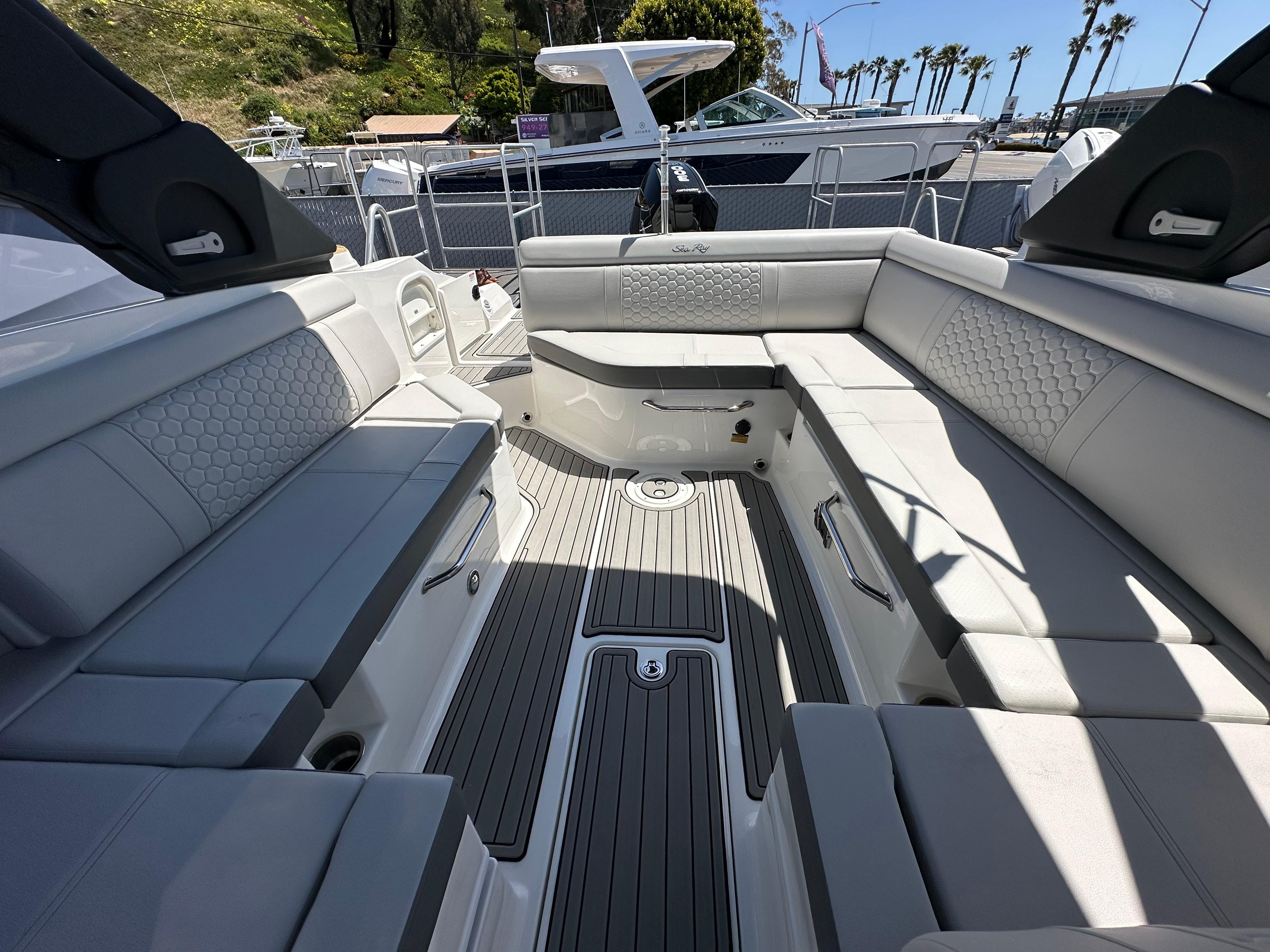 2024 Sea Ray SDX 270 Outboard #TBBB1884A inventory image at Sun Country Marine Group, Newport Beach 2024 Sea Ray SDX 270 Outboard #TBBB1884A inventory image at Sun Country Marine Group, Newport Beach