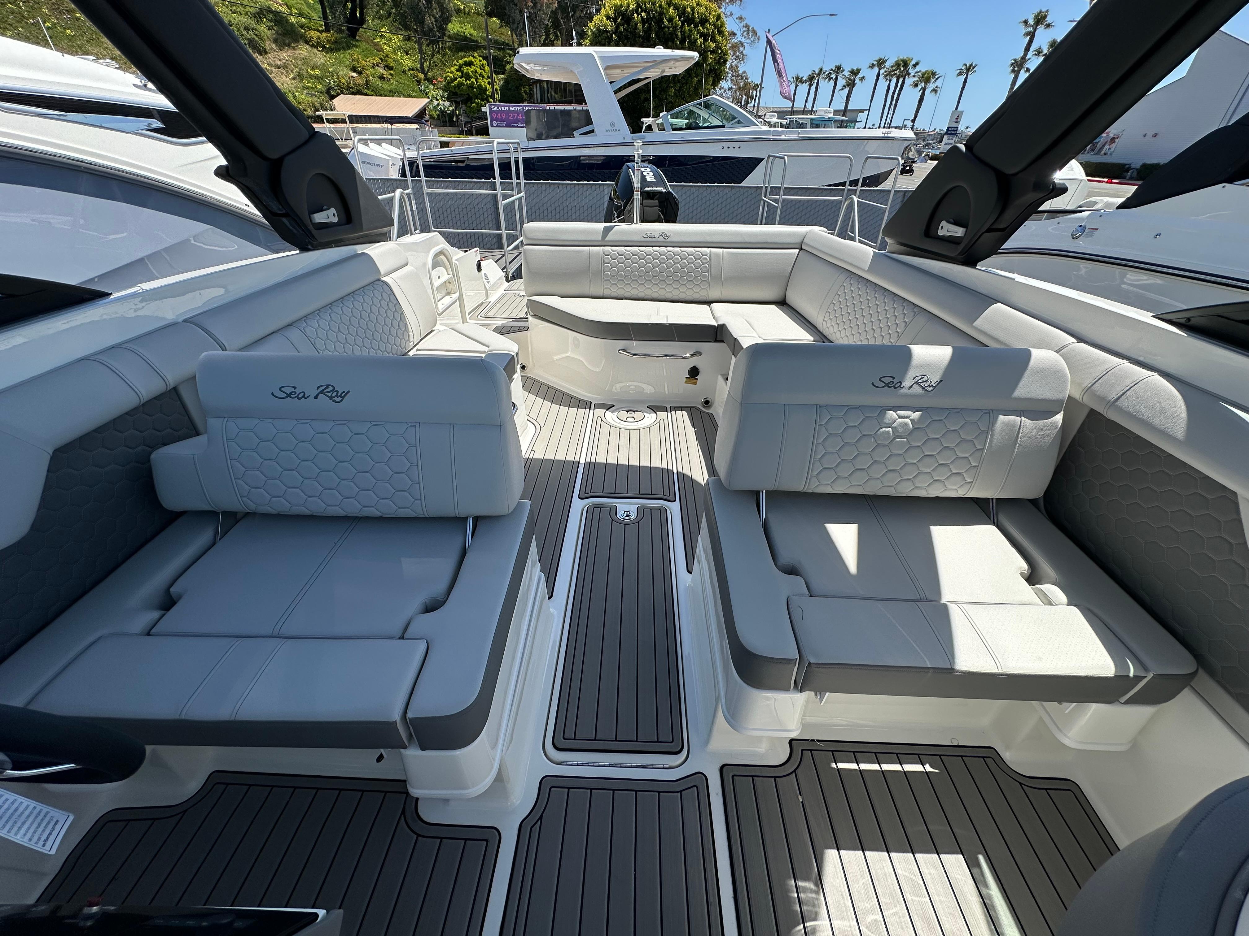 2024 Sea Ray SDX 270 Outboard #TBBB1884A inventory image at Sun Country Marine Group, Newport Beach 2024 Sea Ray SDX 270 Outboard #TBBB1884A inventory image at Sun Country Marine Group, Newport Beach