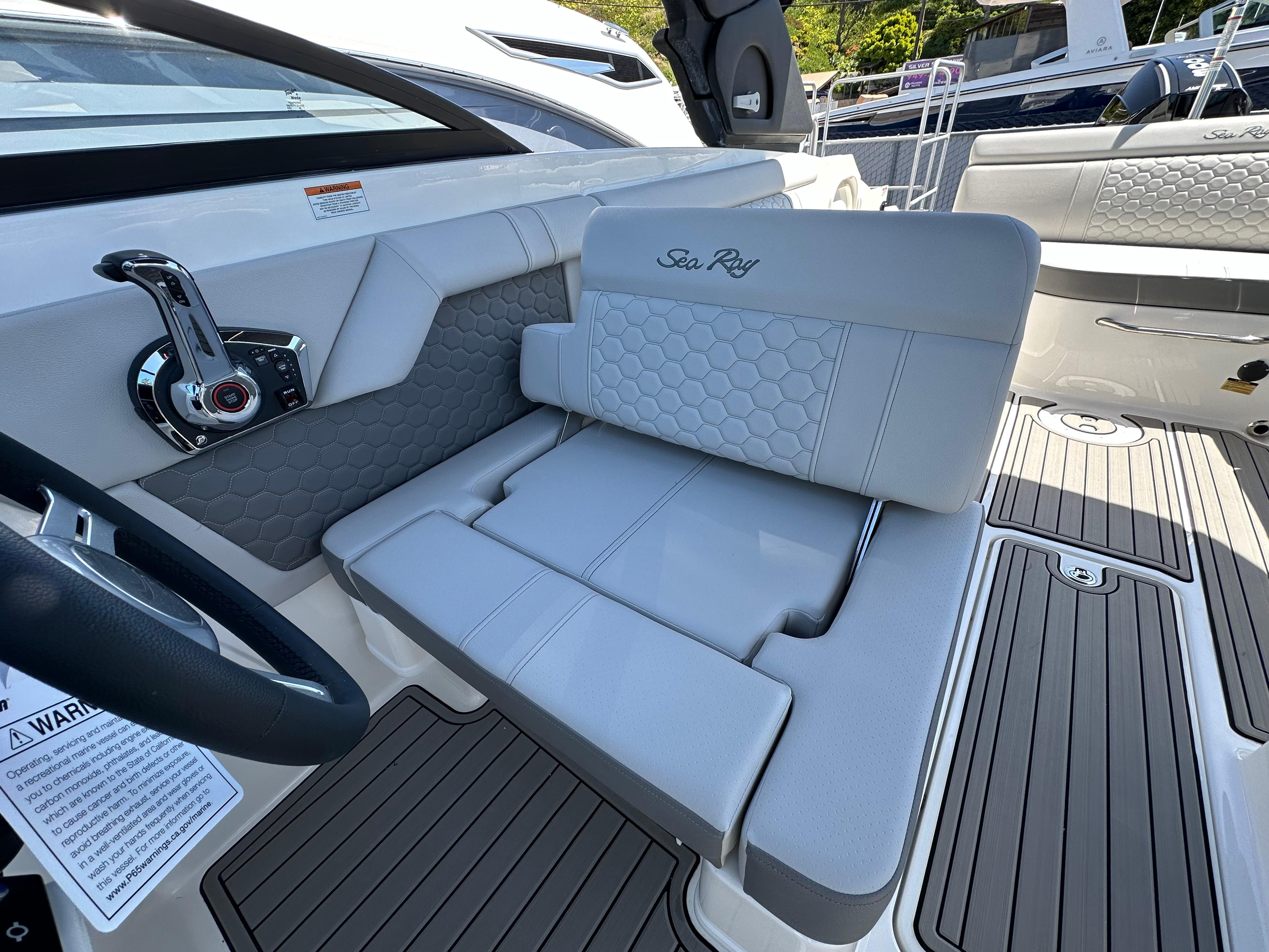 2024 Sea Ray SDX 270 Outboard #TBBB1884A inventory image at Sun Country Marine Group, Newport Beach 2024 Sea Ray SDX 270 Outboard #TBBB1884A inventory image at Sun Country Marine Group, Newport Beach