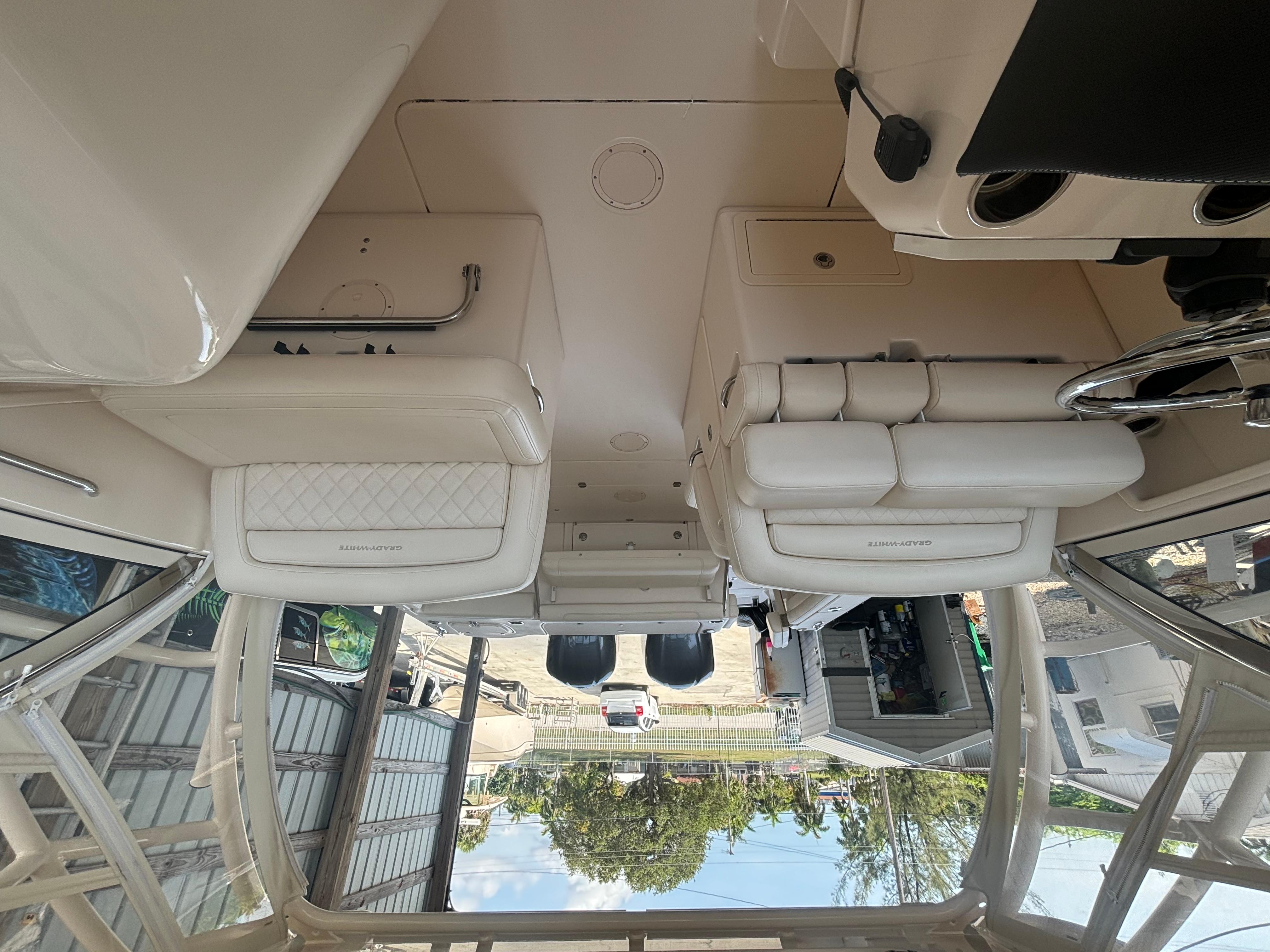 2021-grady-white-freedom-325-power-9795556-20250604073751865-1_XLARGE