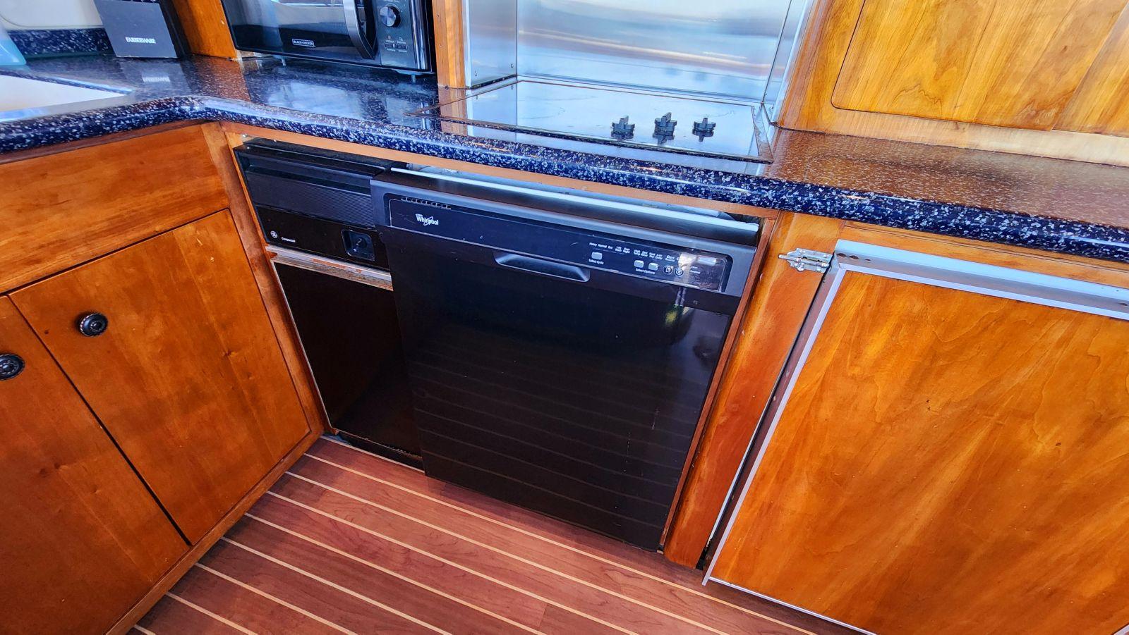 1999-carver-530-voyager-pilothouse-power-9765557-977093400-0-200420251614-32